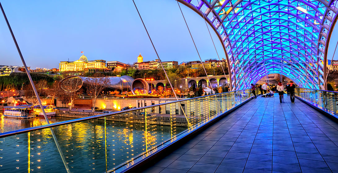 Photograph of bridge in the city of Georgia